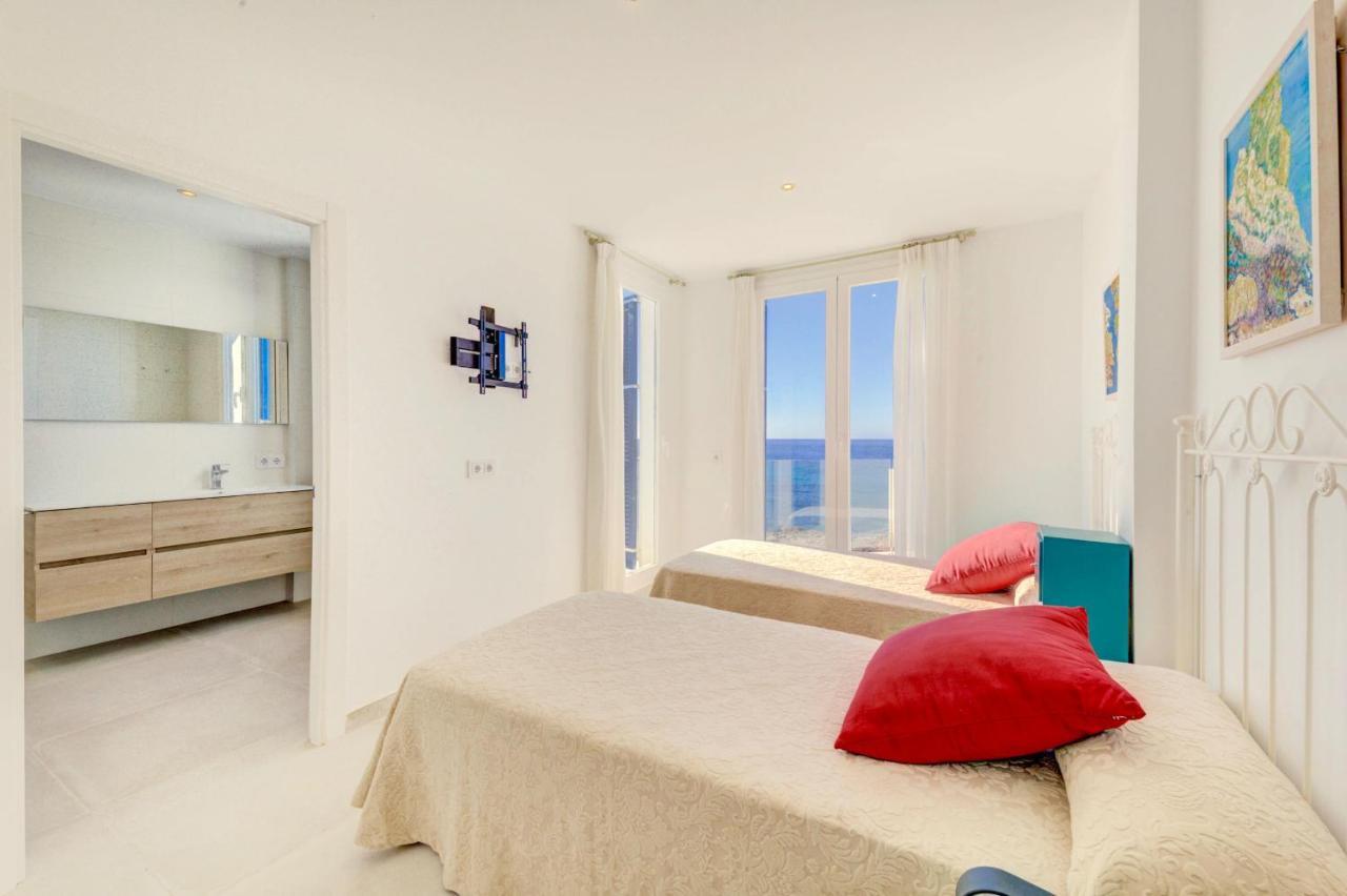 Beachfront Apartment Migjorn Cel By Sealand Villas 科洛尼亚圣霍尔迪 外观 照片